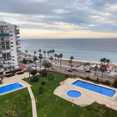 Maravilloso En Primera Línea De Playa Apartamento Benalmádena